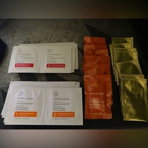 14 Dr Dennis Gross Peel Pads (7 Extra Strength& 7Universal)